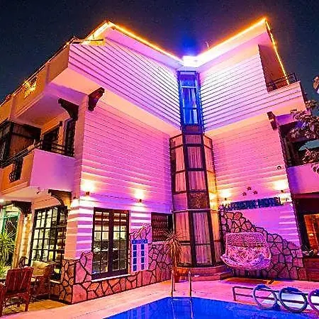Hotel Kutberk 3*