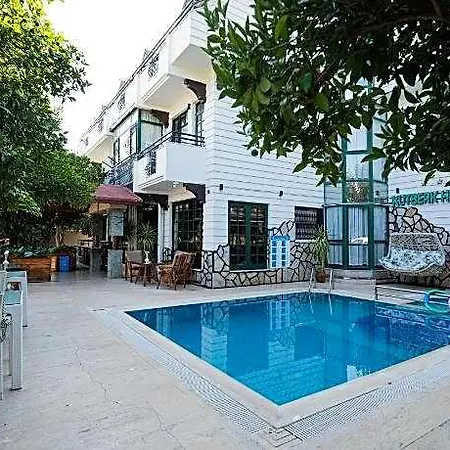 Hotel Kutberk 3*